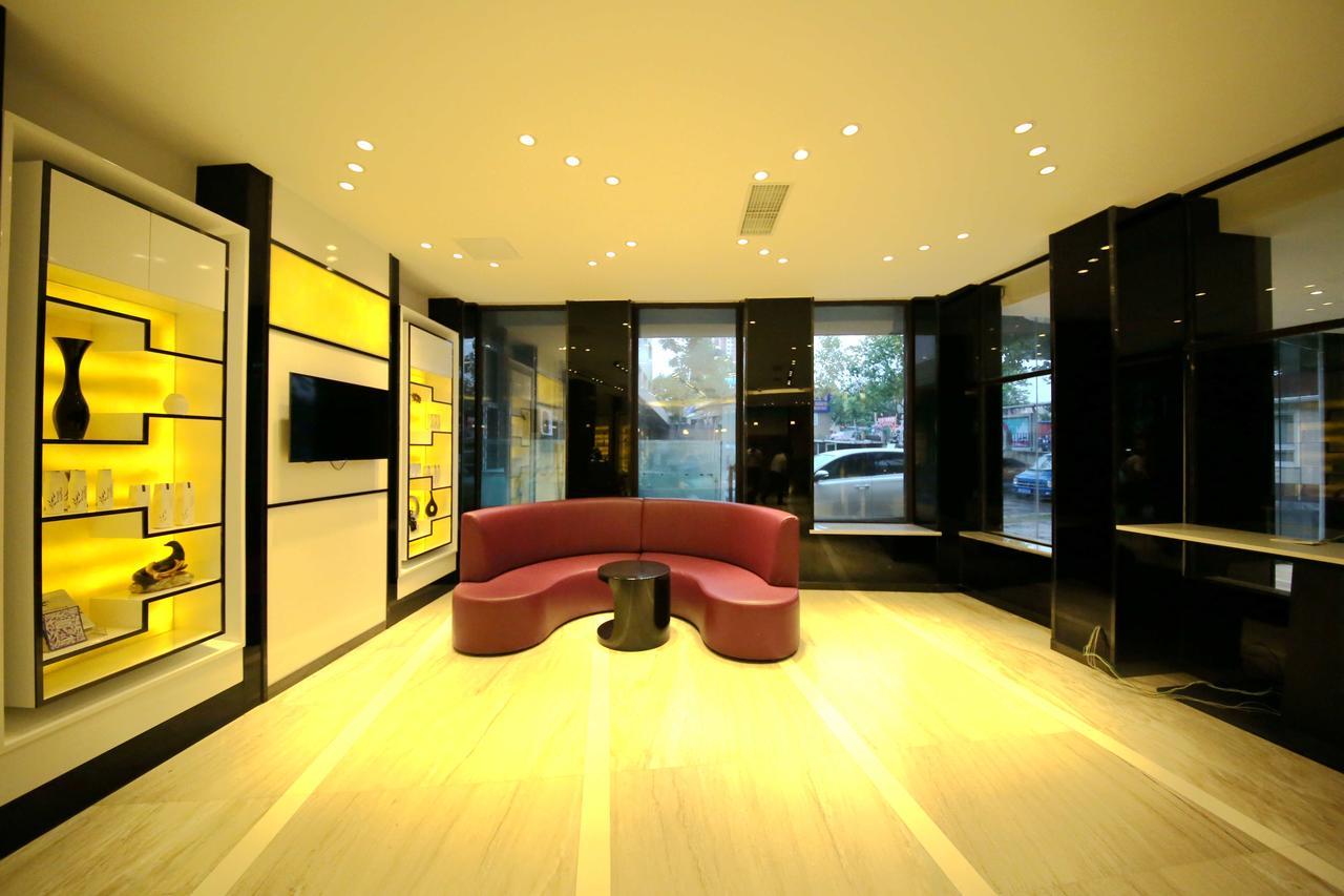 Lavande Hotel Qingdao North Station Shop Экстерьер фото